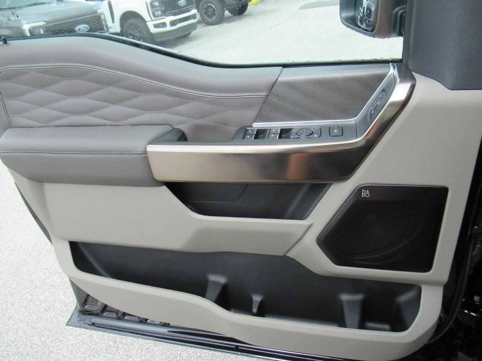 New 2026 Agate Black Metallic Ford F-350® Platinum® image 23