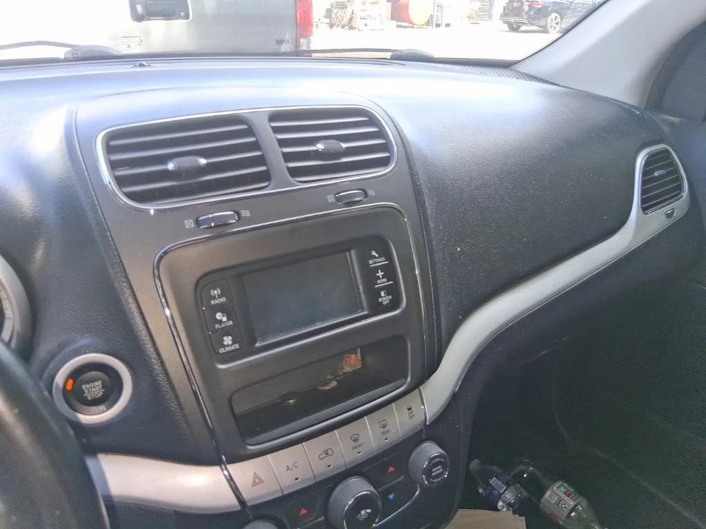 Used 2020 White Dodge SE image 10
