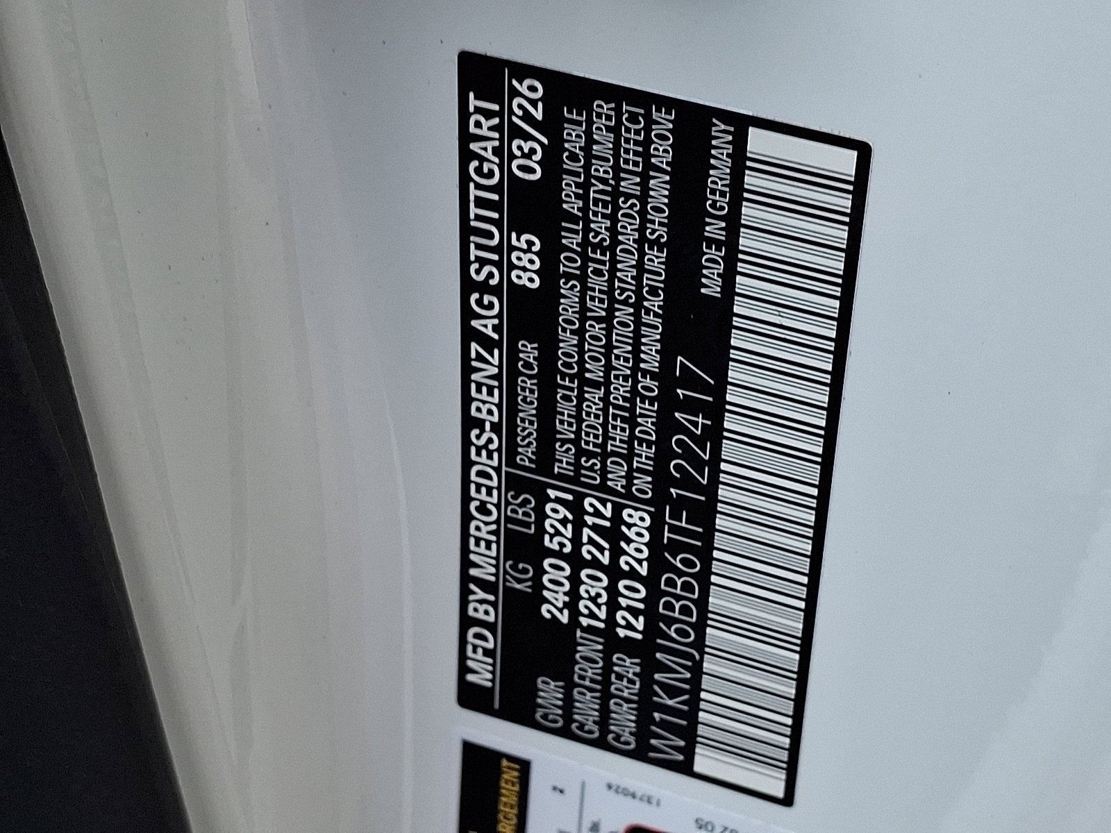 New 2026 MANUFAKTUR Moonlight White Metallic Mercedes-Benz CLE 450 image 41