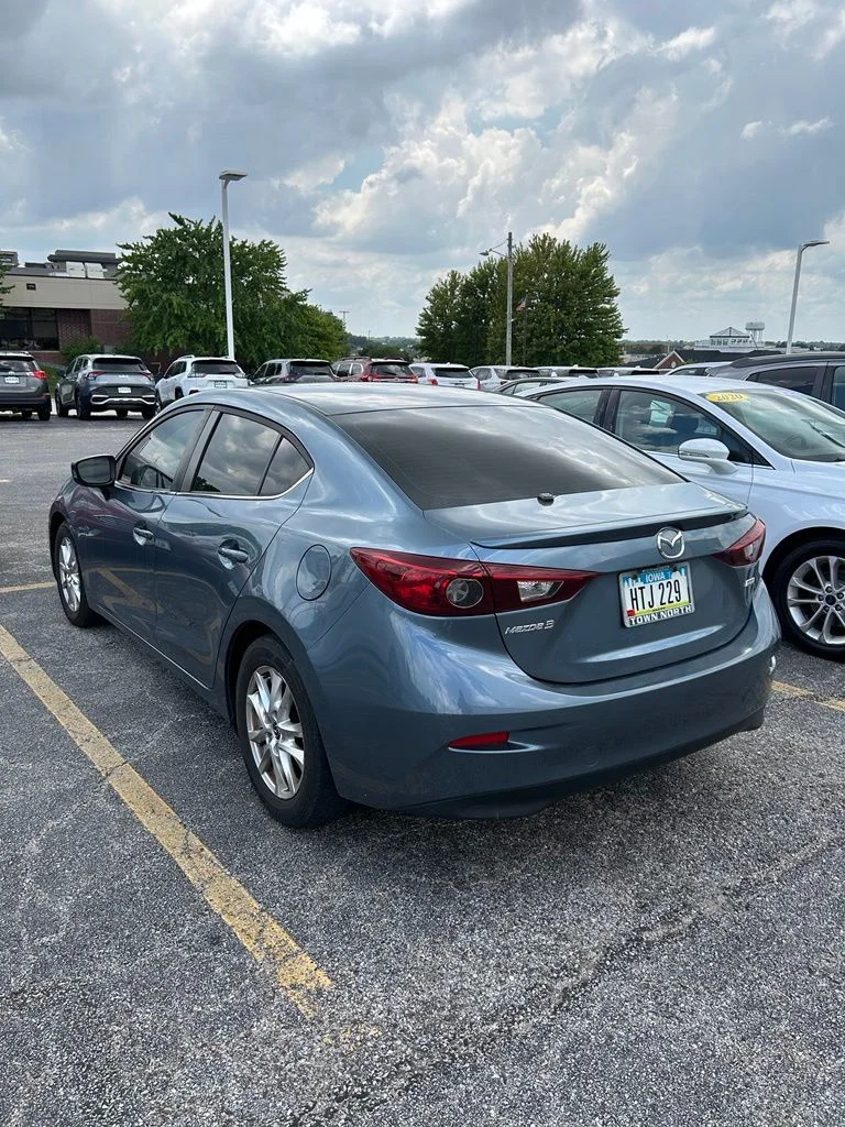 Used 2015 Blue Mazda i Touring image 5