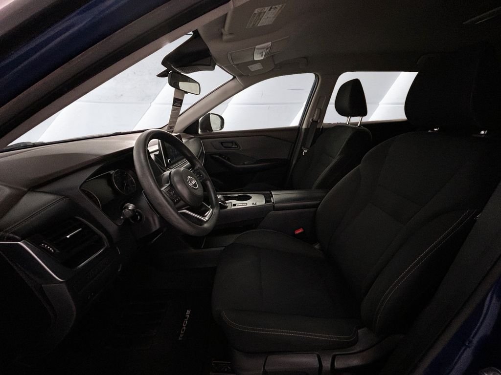 Used 2023 Blue Nissan S image 7