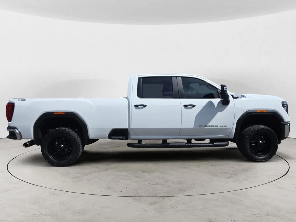 Used 2024 Summit White GMC Pro image 6
