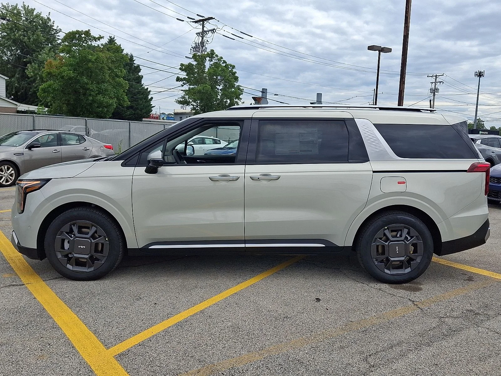 New 2027 Silver Kia SX image 5