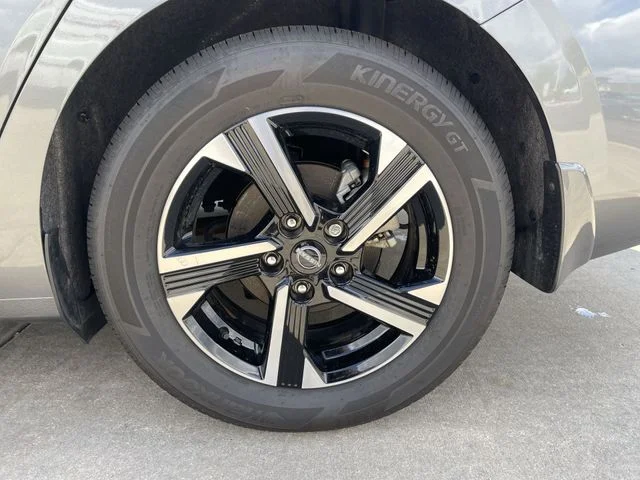 Used 2025 Gray Nissan SV image 30