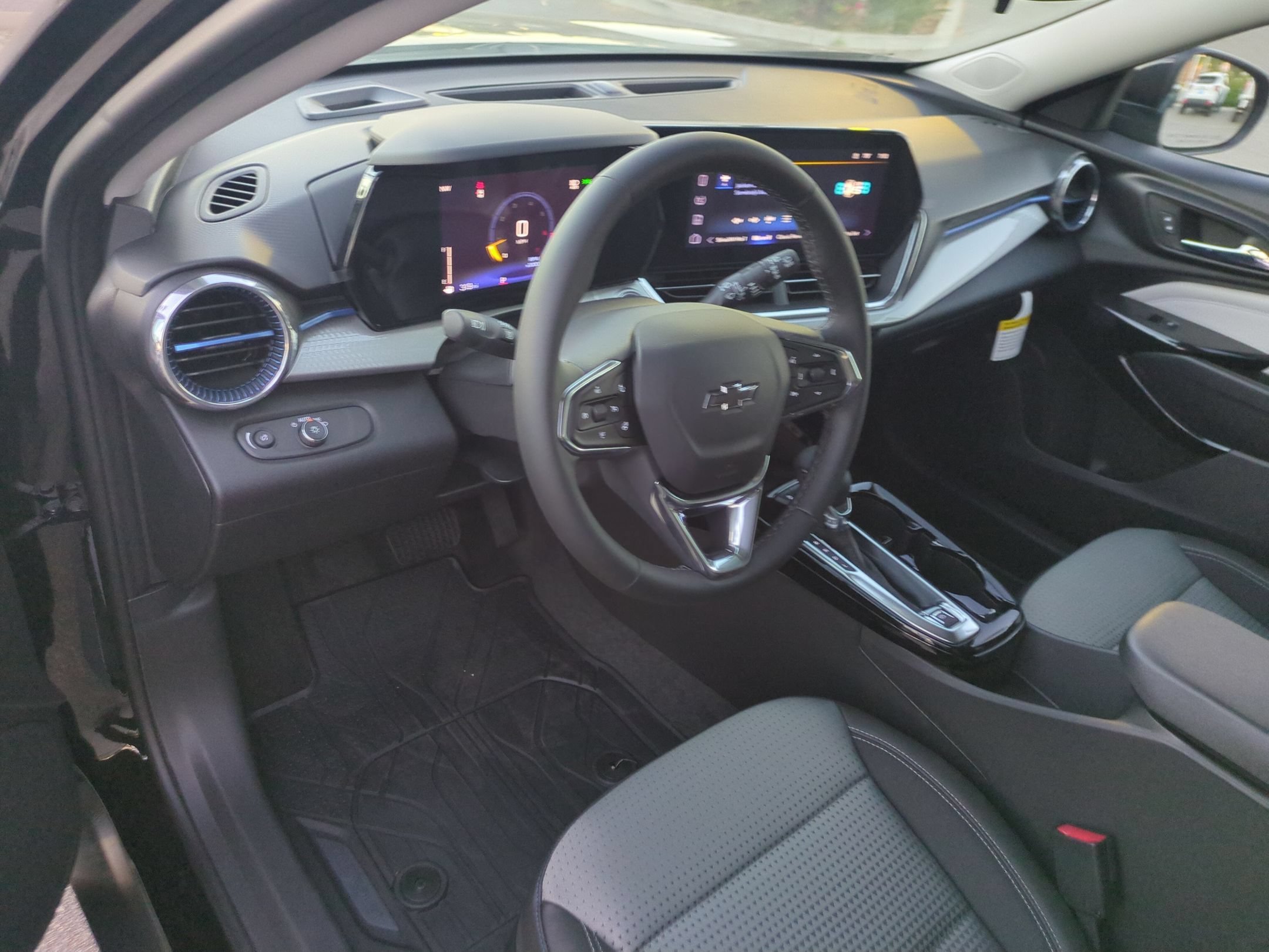 2026 Chevrolet Trax LT - Photo 10