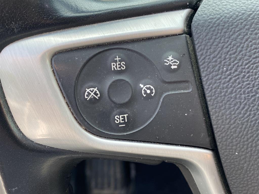 Used 2020 Summit White GMC SLE image 13