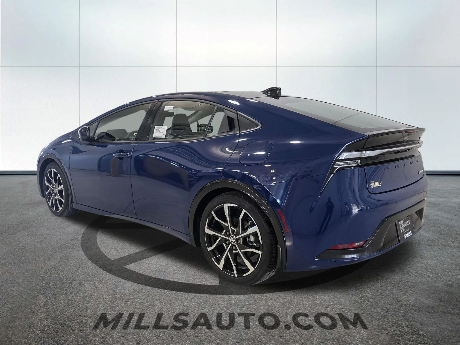2026 Toyota Prius Plug-in Hybrid XSE - Photo 4