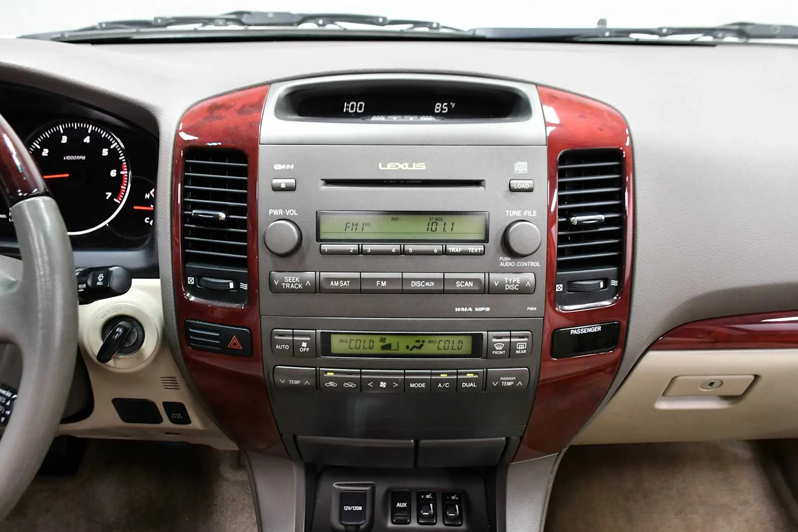 Used 2008 Blizzard Pearl Lexus  image 18