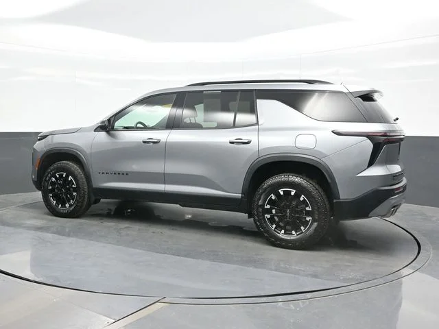 Used 2025 Gray Chevrolet Z71 image 3