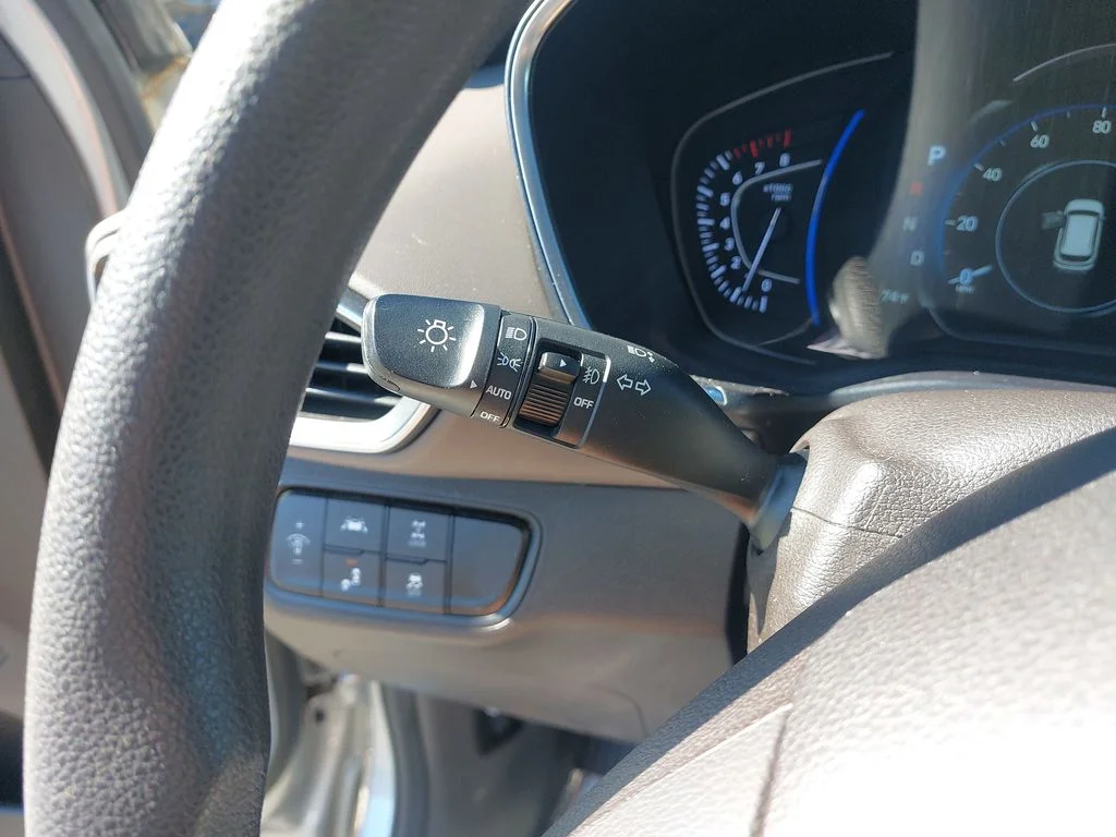 Used 2020 Silver Hyundai SEL image 25
