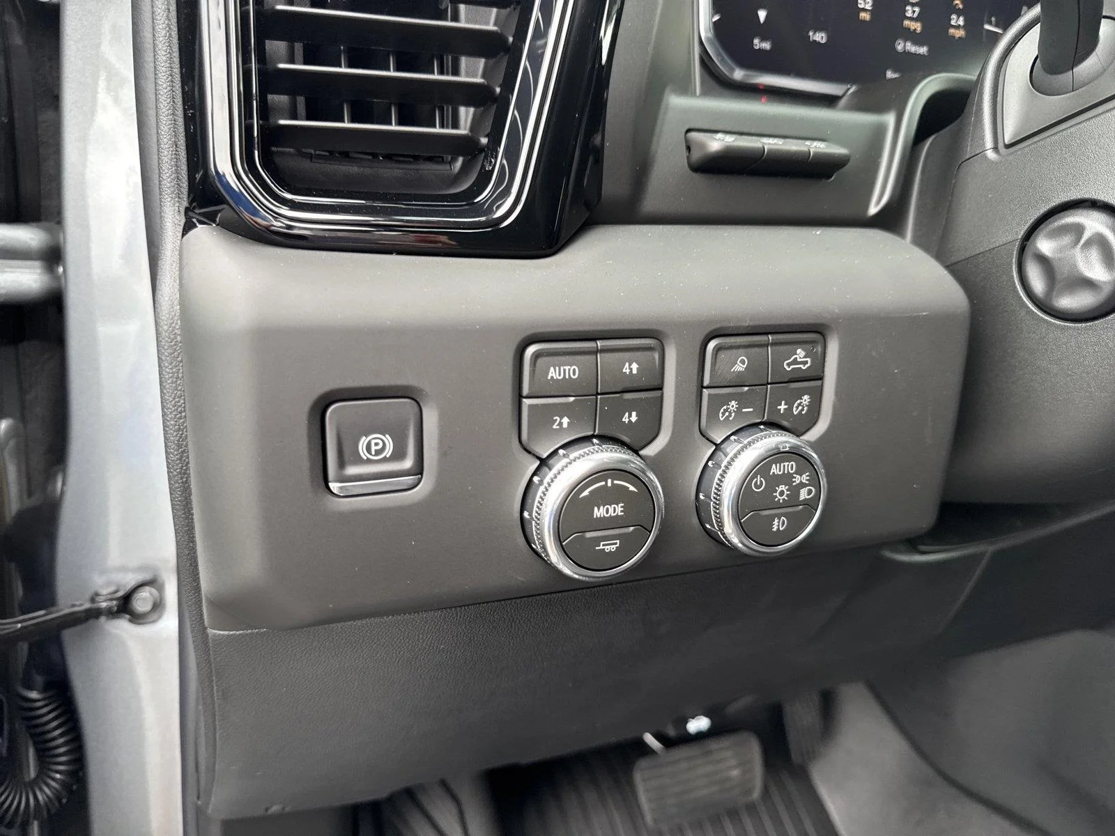 2026 GMC Sierra 1500 AT4 - Photo 19