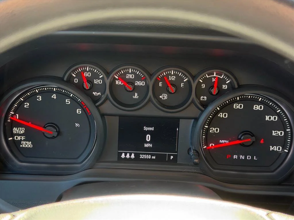 Used 2024 White Chevrolet Custom image 21