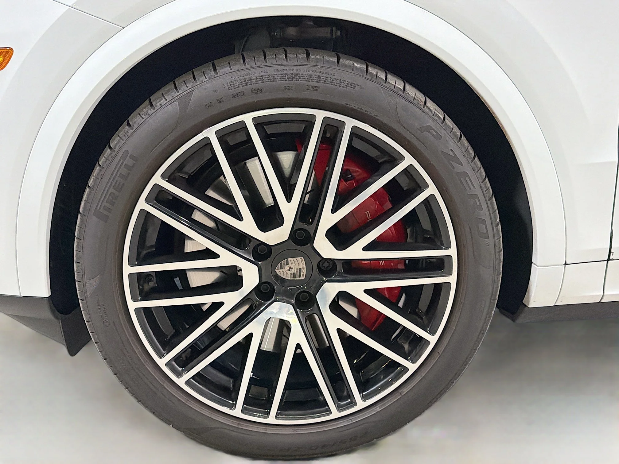 2025 Porsche Cayenne Turbo E-Hybrid - Photo 43