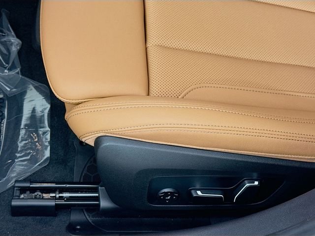 2026 BMW 3 Series 330i - Photo 19