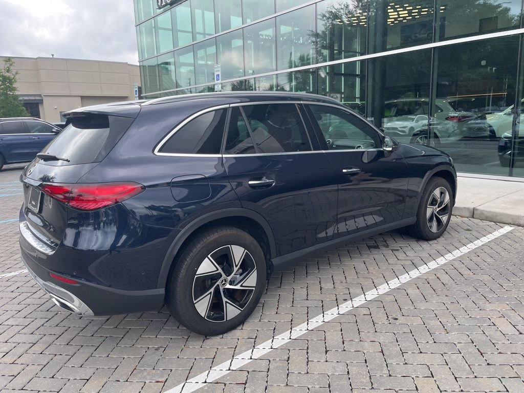 Used 2024 Nautical Blue Metallic Mercedes-Benz GLC 300 image 6