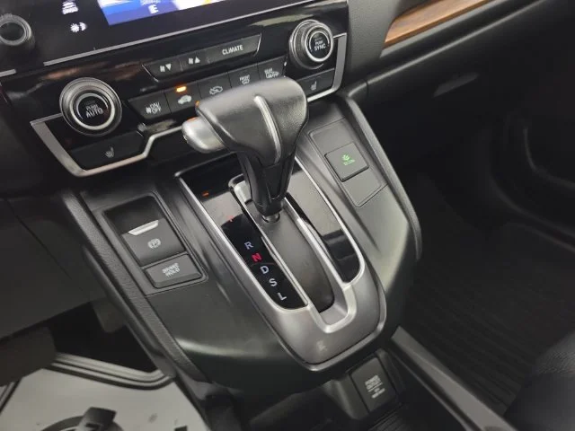 Used 2017 Dark Olive Metallic Honda Touring image 18