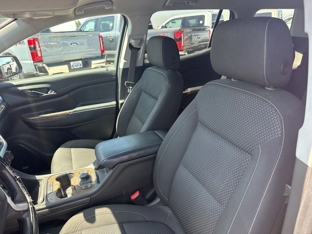 Used 2022 Cayenne Red Tintcoat GMC SLE image 7