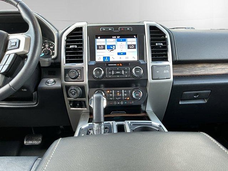 Used 2019 Silver Ford LARIAT image 11
