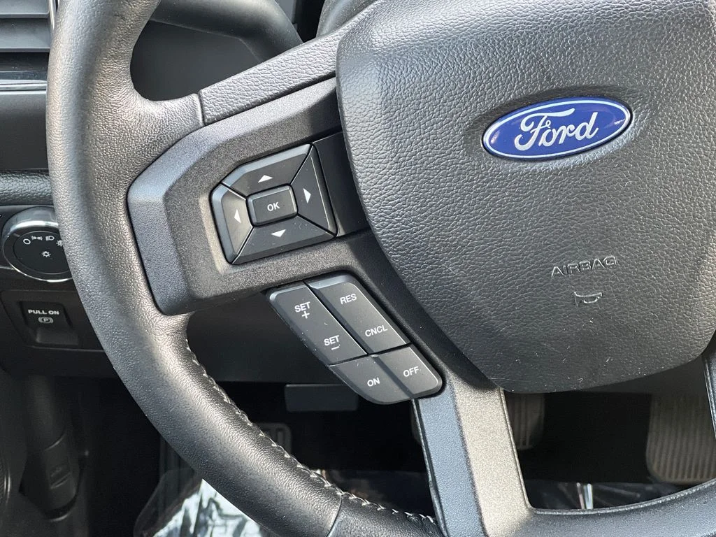 Used 2018 Gray Ford XLT image 32