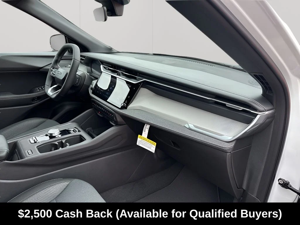 New 2026 Bright White Clear-Coat Exterior Paint Jeep Laredo image 15
