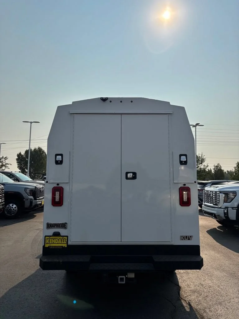New 2024 Summit White GMC 1WT image 8