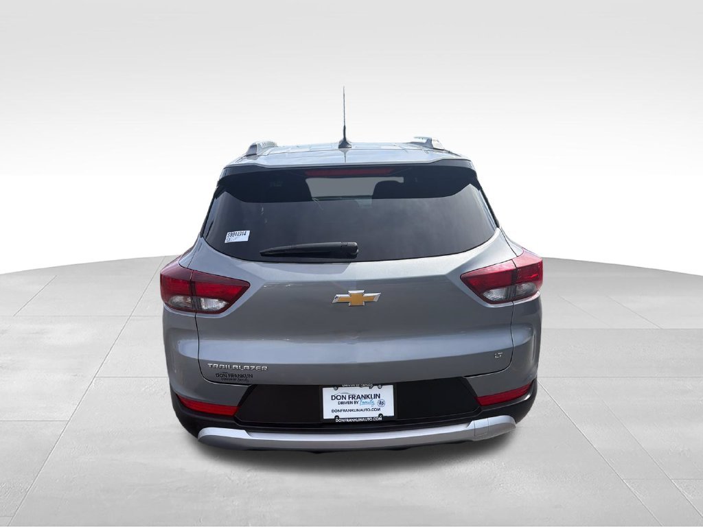 Used 2025 Gray Chevrolet LT image 4