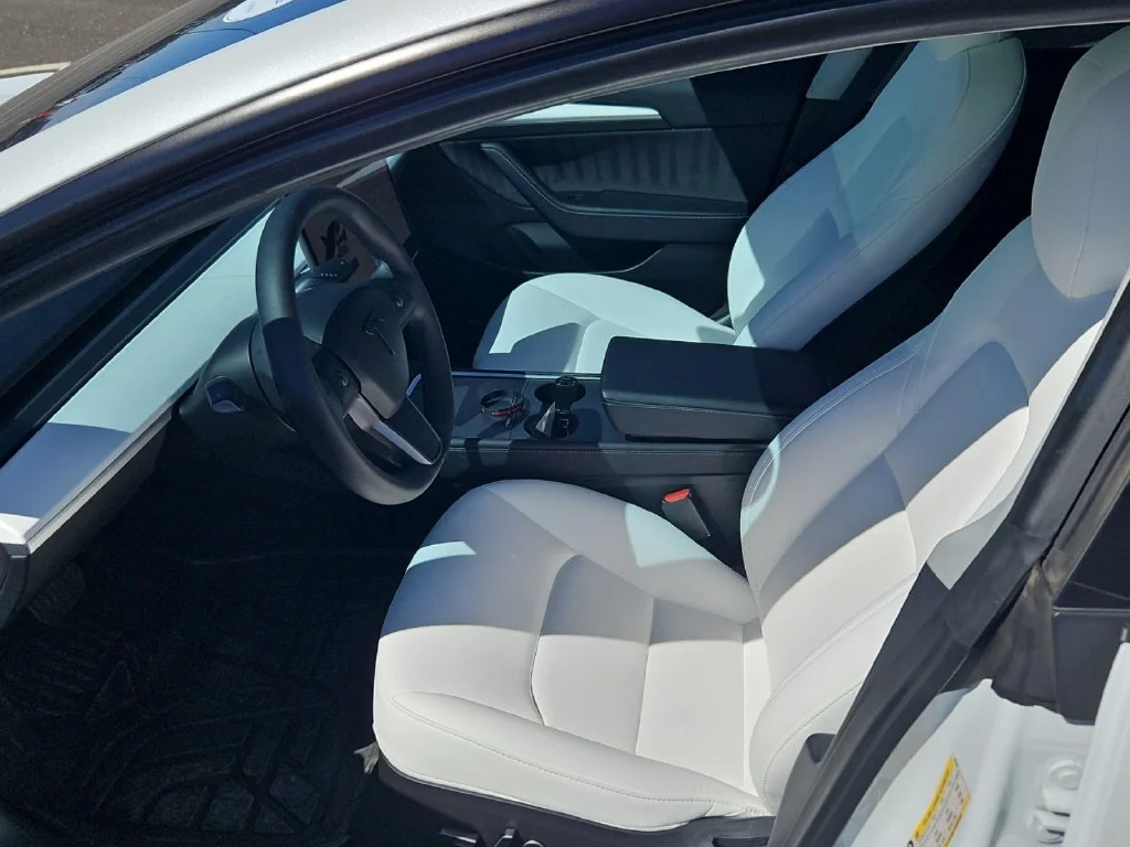 Used 2023 White Tesla Long Range image 2
