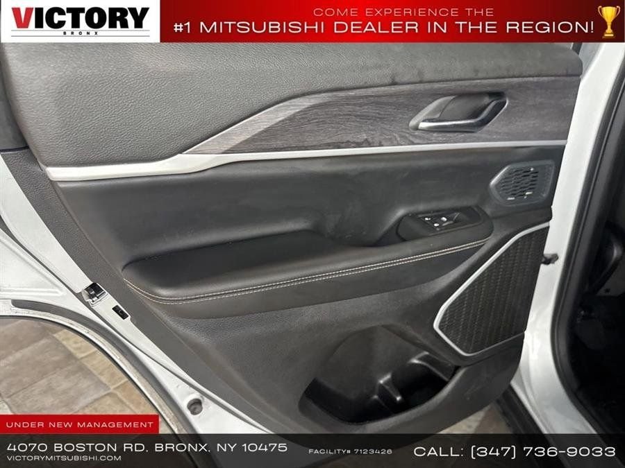 Used 2023 Silver Jeep 4xe image 19