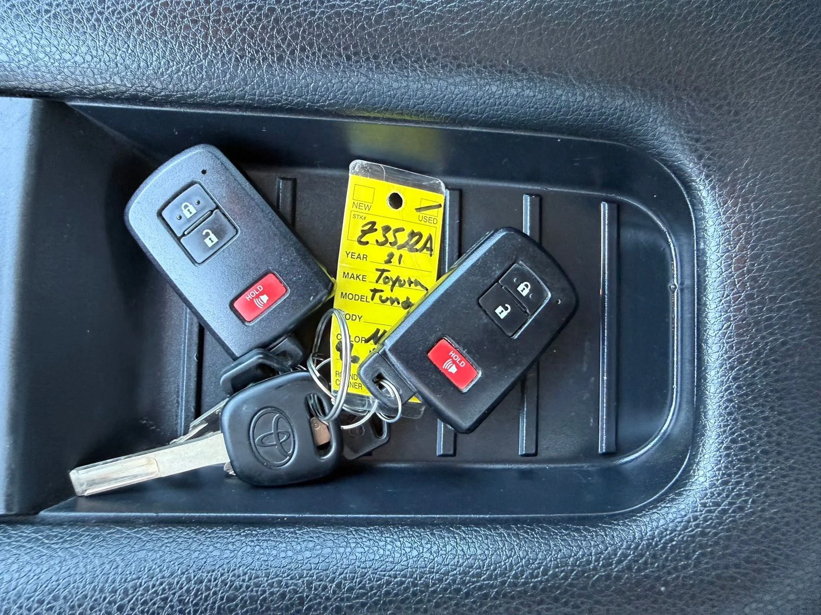 2021 Toyota Tundra SR5 - Photo 42