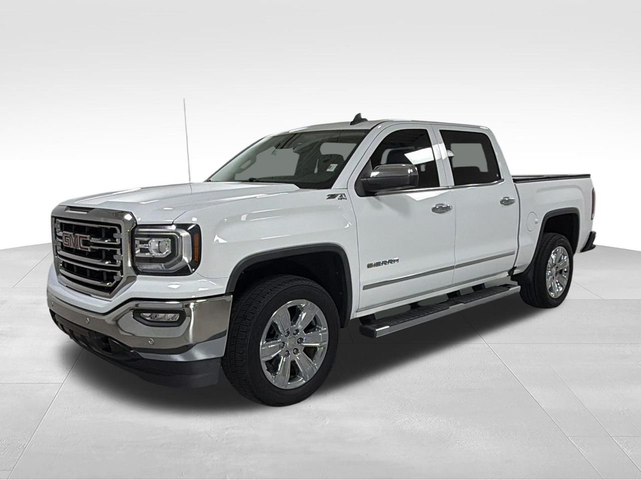 2017 GMC Sierra 4WD Crew Cab Short Box SLT's photo