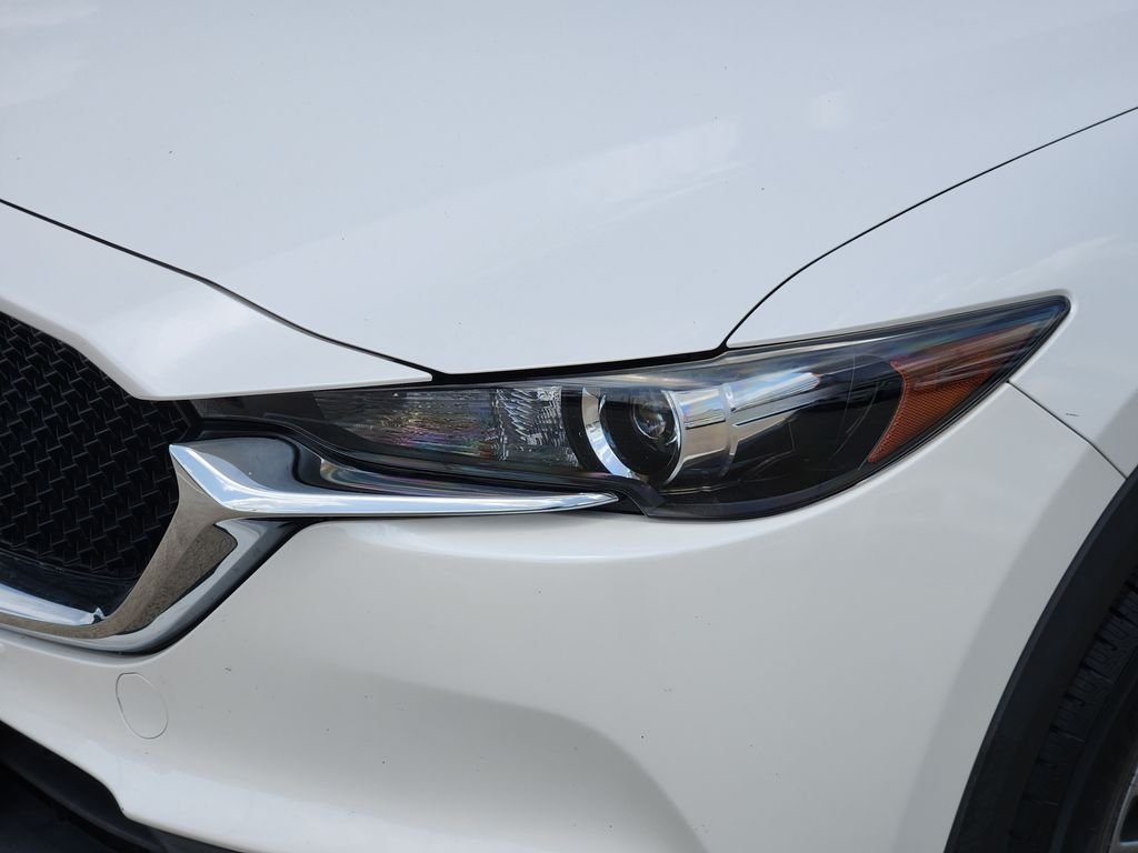 Used 2019 Snowflake White Pearl Mazda Touring image 9