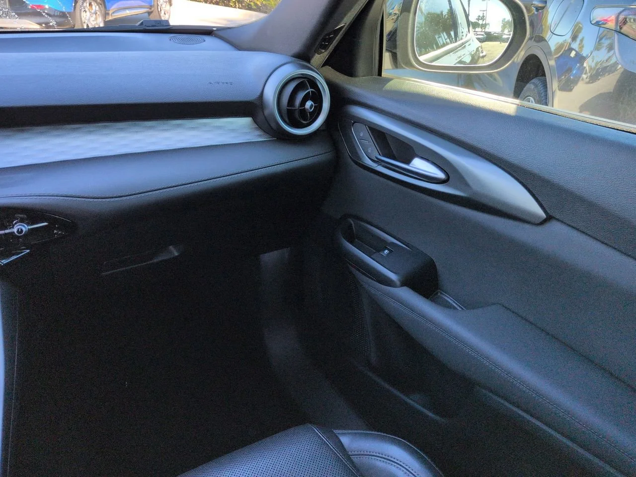 Used 2024 Grigio Alfa Romeo Ti image 16