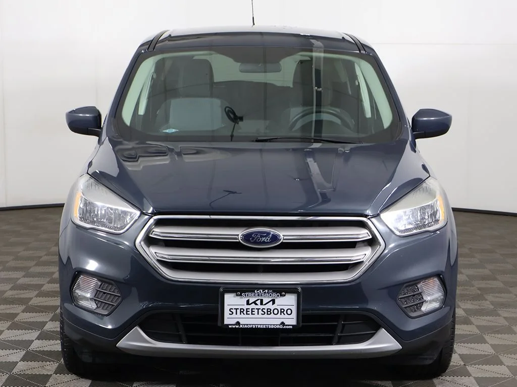 Used 2019 Green Ford SE image 8
