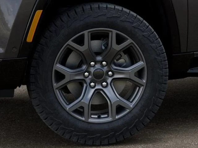 New 2026 Baltic-Gray Metallic Clear-Coat Exterior Paint Jeep Grand Wagoneer image 8