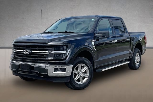 Used 2025 Agate Black Metallic Ford XLT image 29
