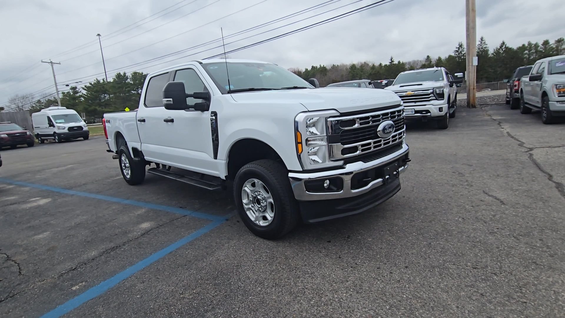 Used 2025 White Ford XLT image 13