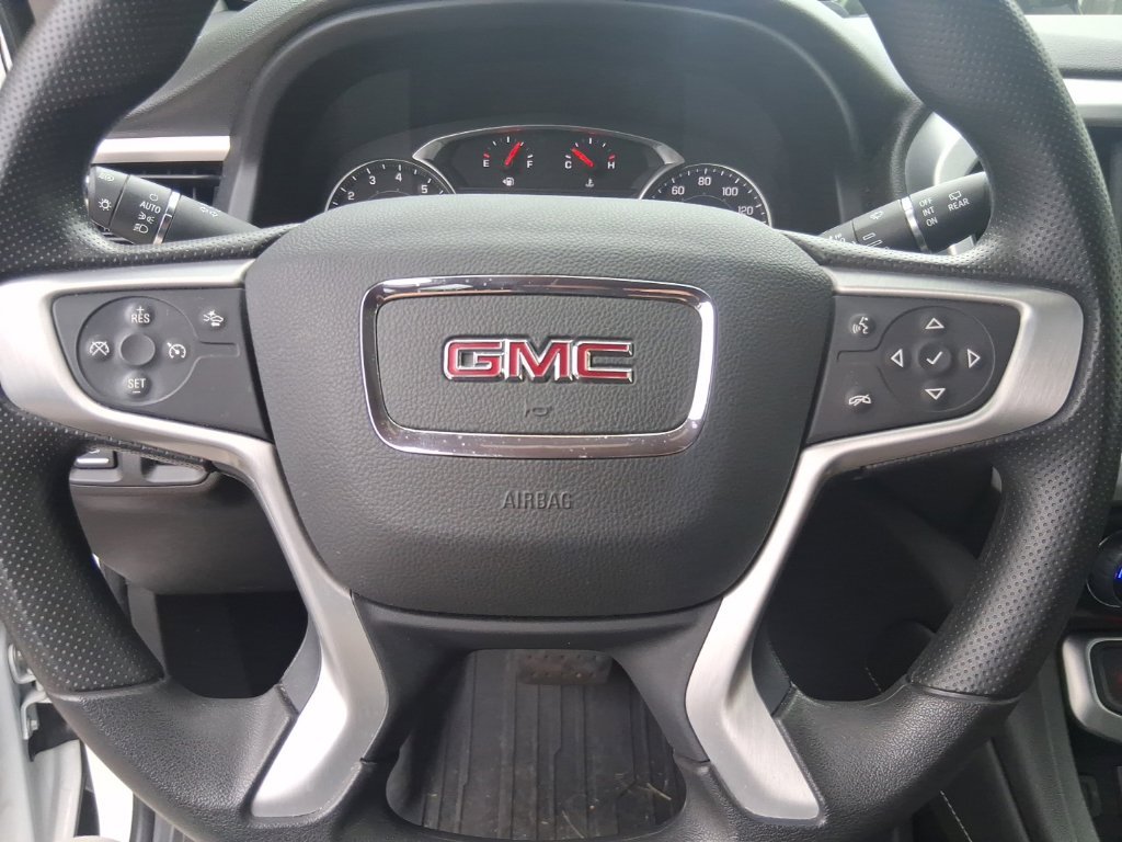 Used 2022 White GMC SLE image 13