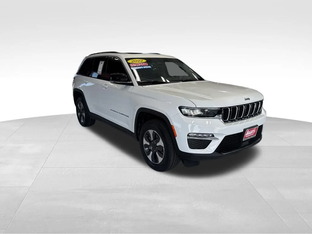 Used 2022 White Jeep 4xe image 7