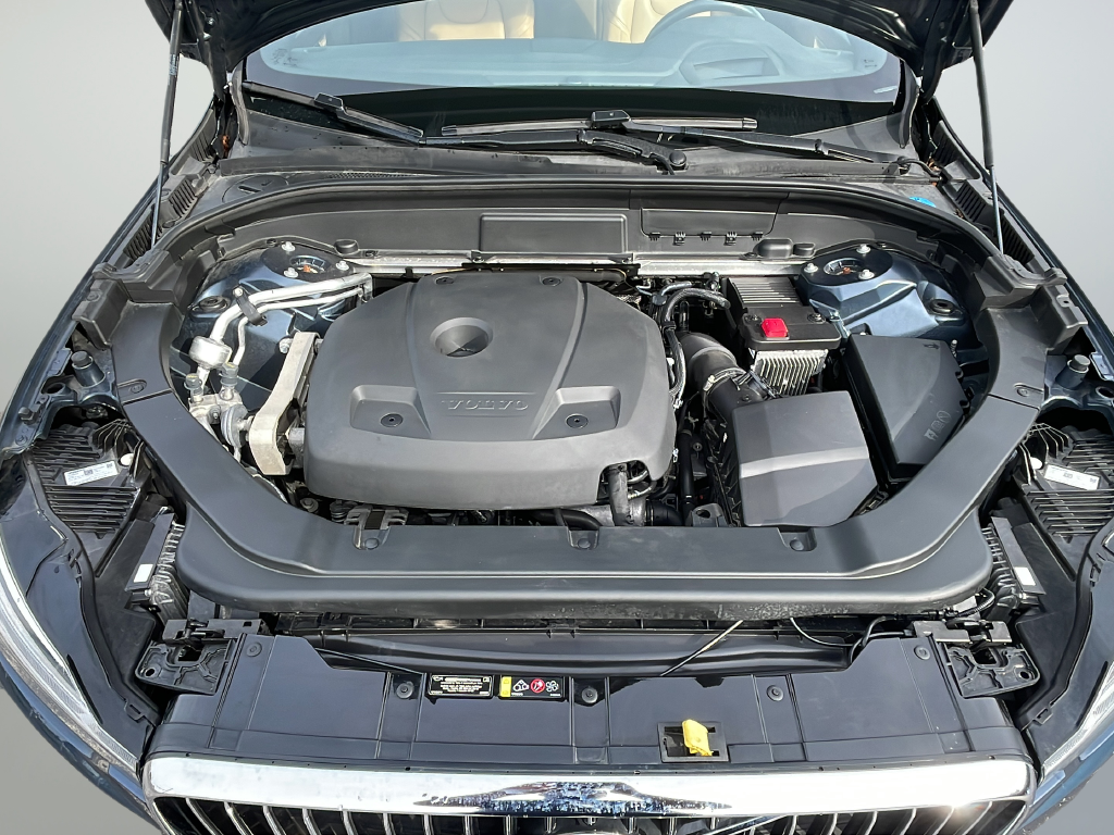 Used 2021 Blue Volvo T5 Inscription image 39