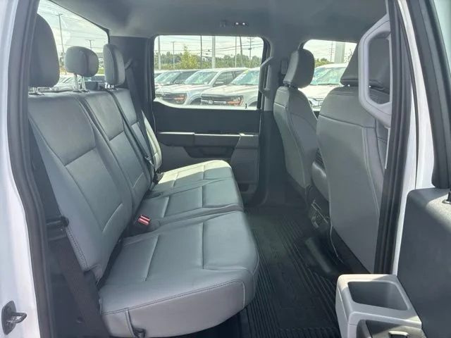 New 2026 Oxford White Ford F-250® XL image 23