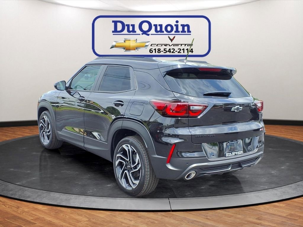 New 2026 Mosaic Black Metallic Chevrolet RS image 2