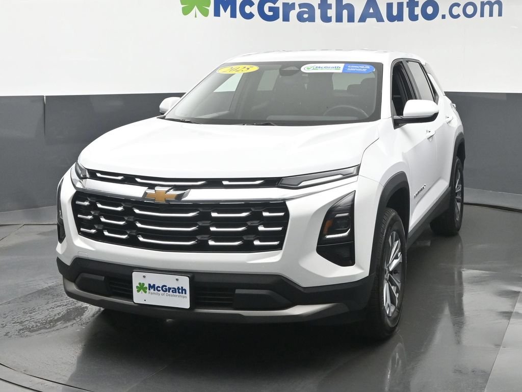 Used 2025 White Chevrolet LT image 21