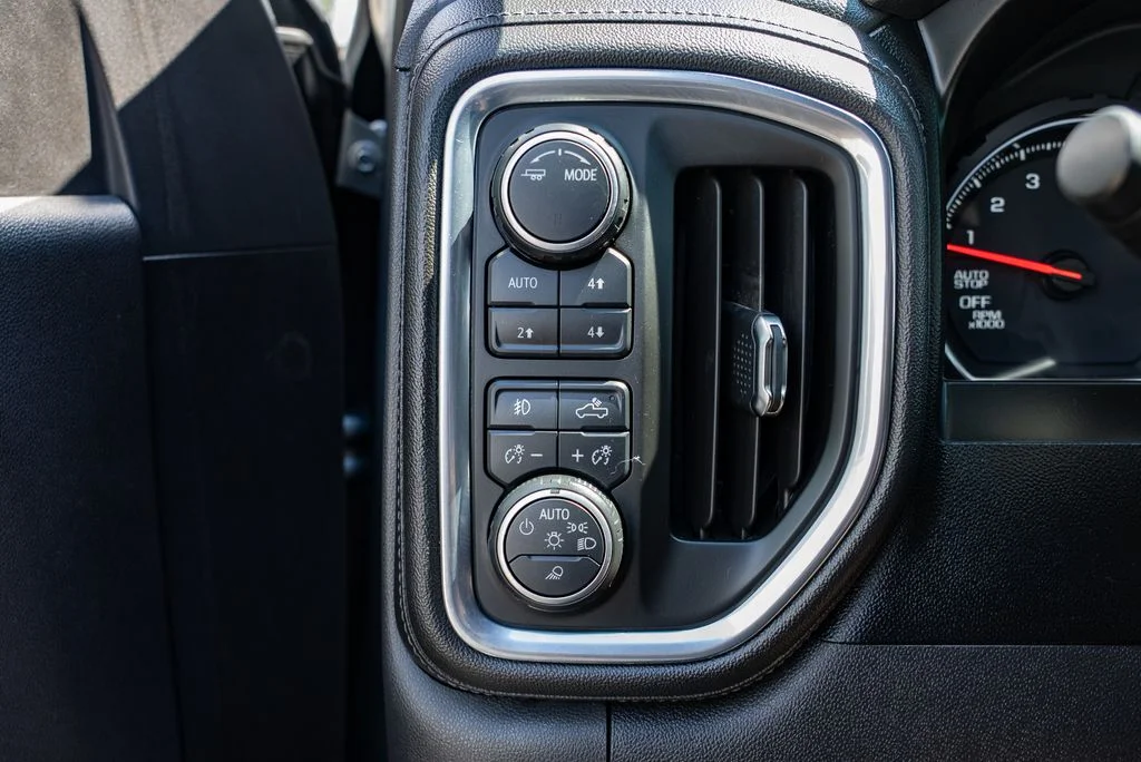 Used 2020 Gray Chevrolet RST image 18