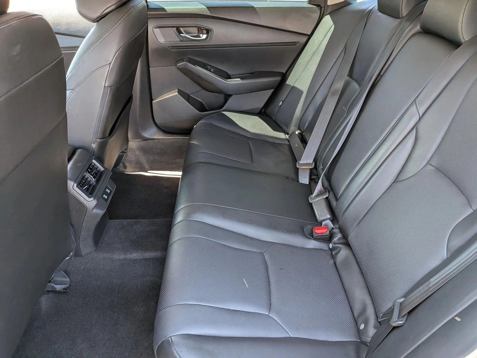 Used 2024 Black Honda EX-L image 17