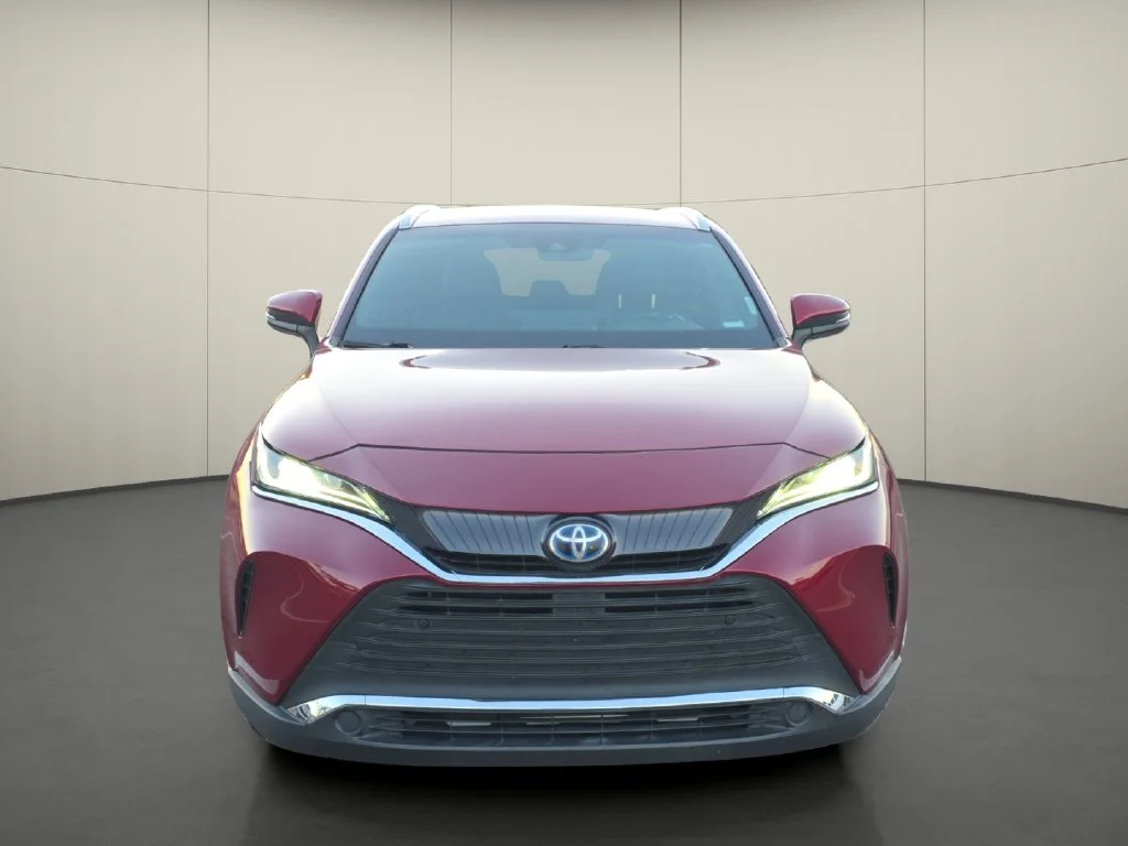 Used 2022 Red Toyota XLE image 2