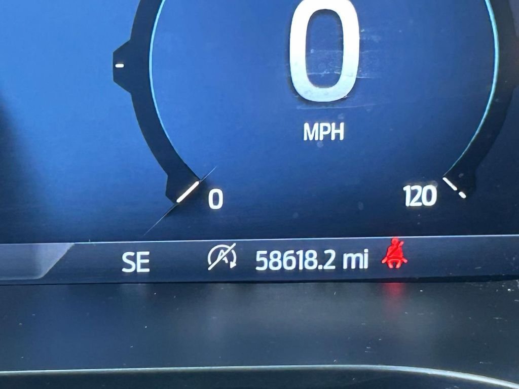 Used 2025 White Ford XLT image 27
