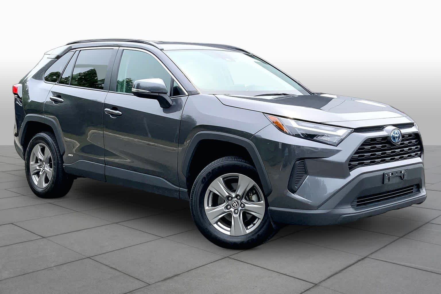 Used 2024 Magnetic Gray Metallic Toyota Hybrid XLE image 3