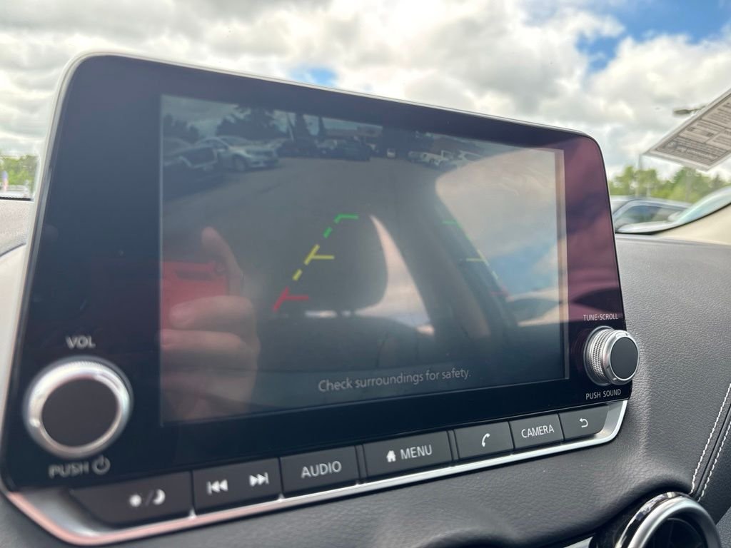 Used 2022 Gray Nissan SV image 23