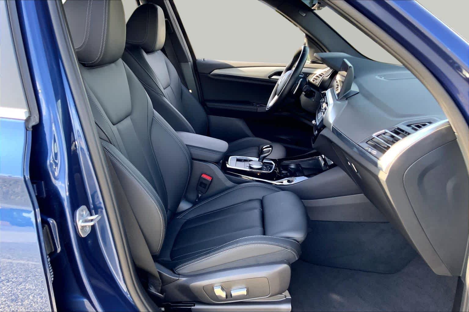Used 2023 Phytonic Blue Metallic BMW sDrive30i image 9