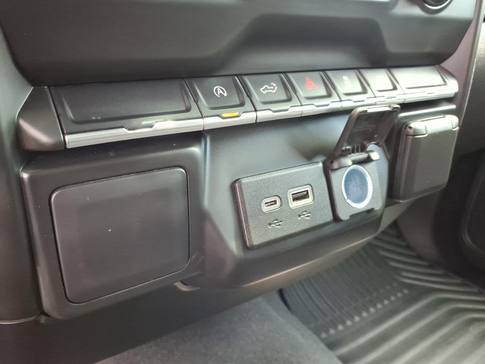 Used 2021 Silver Ice Metallic Chevrolet Custom image 9